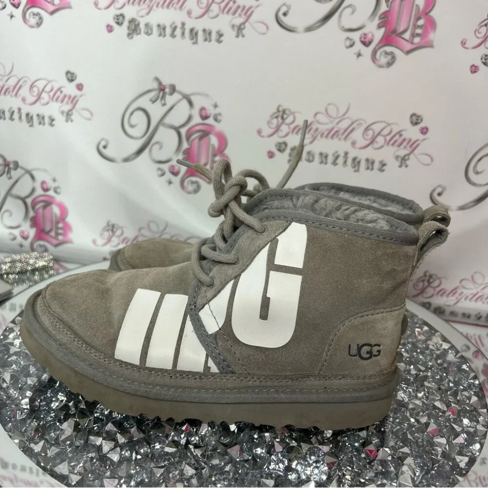 Ugg boots grey mini booties short style lace up laces ribbon 🎀 size 3 EUC gray